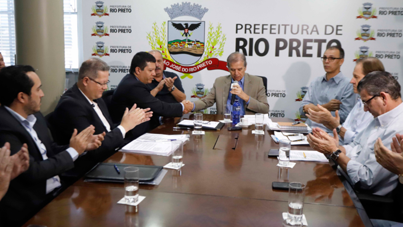 Edinho-anuncia-R-200-milhões-para-investimentos-em-Rio-Preto