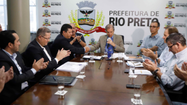 Edinho-anuncia-R-200-milhões-para-investimentos-em-Rio-Preto